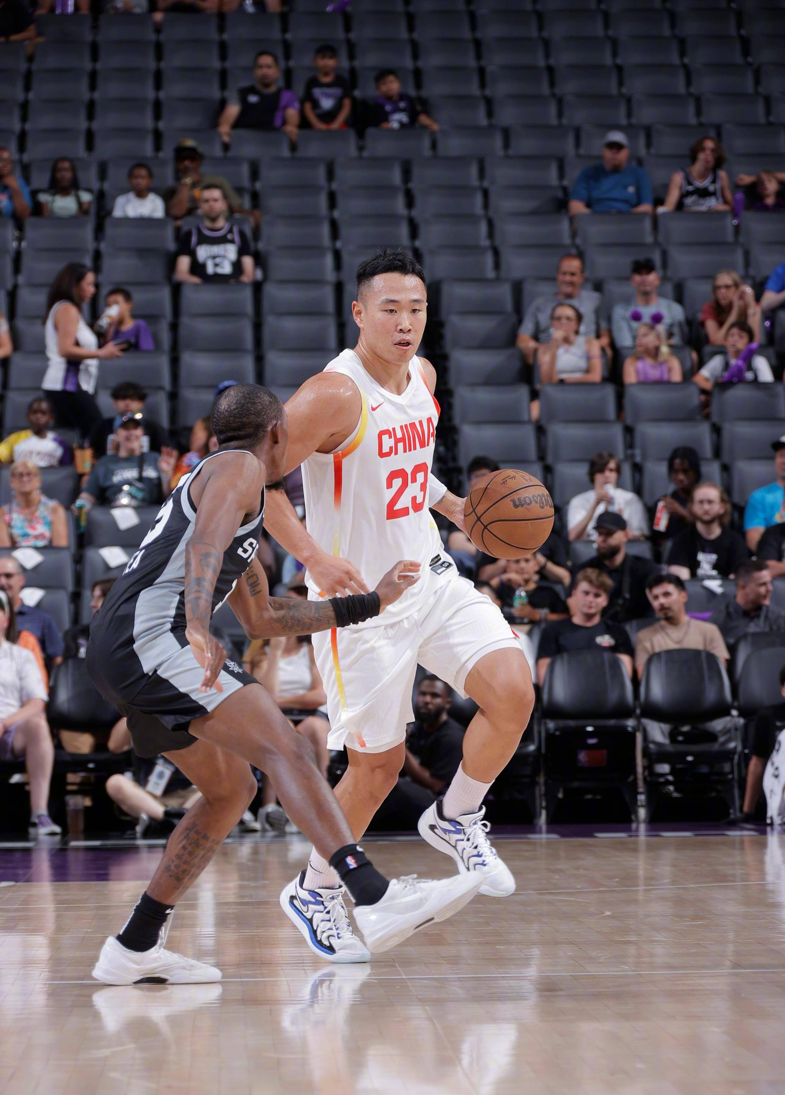 包含赛前上海海港手感冰凉AC米兰迎NBA总决赛关键赛，网友：深圳男篮集结日战术微调的词条